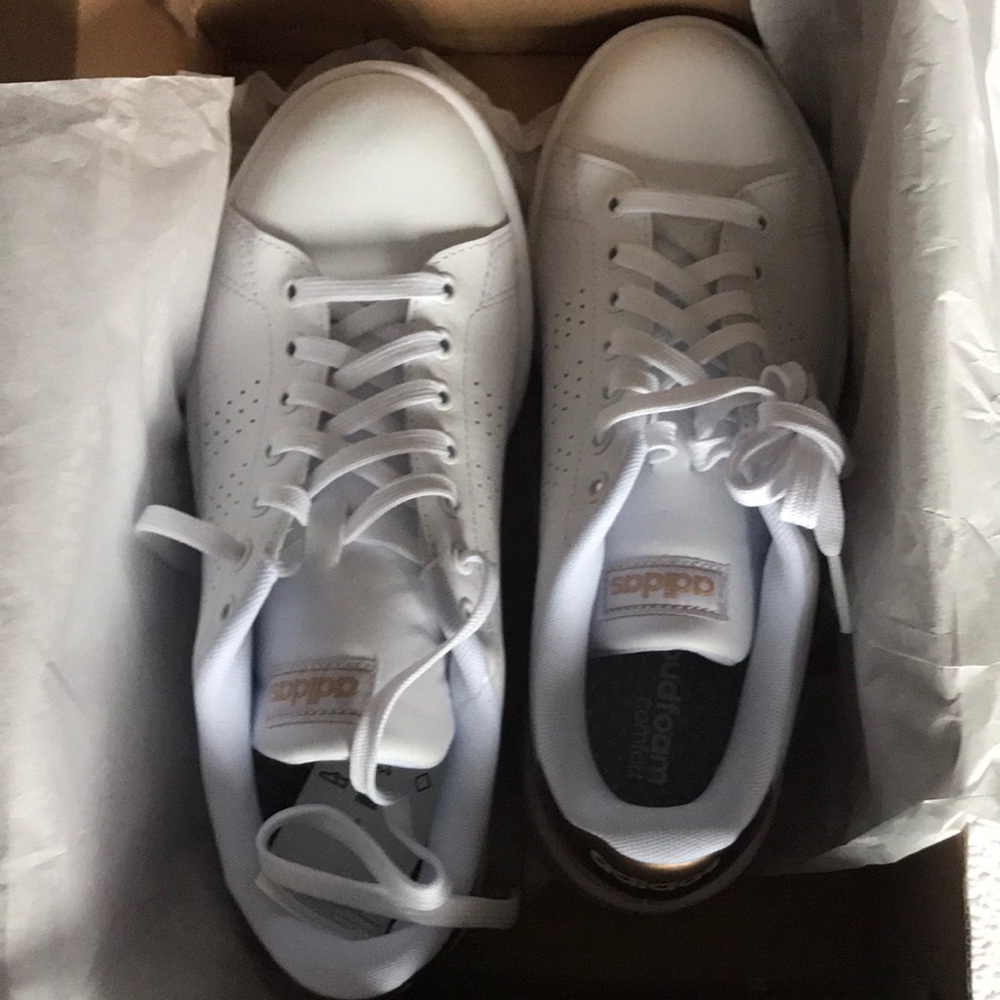 Adidas 7 1/2 white advantage sneakers tennis NWT